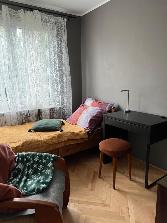 U Cioci Lutki Urocze Mieszkanie Z Balkonem Cracovia Esterno foto