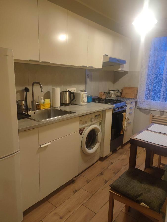 U Cioci Lutki Urocze Mieszkanie Z Balkonem Cracovia Esterno foto
